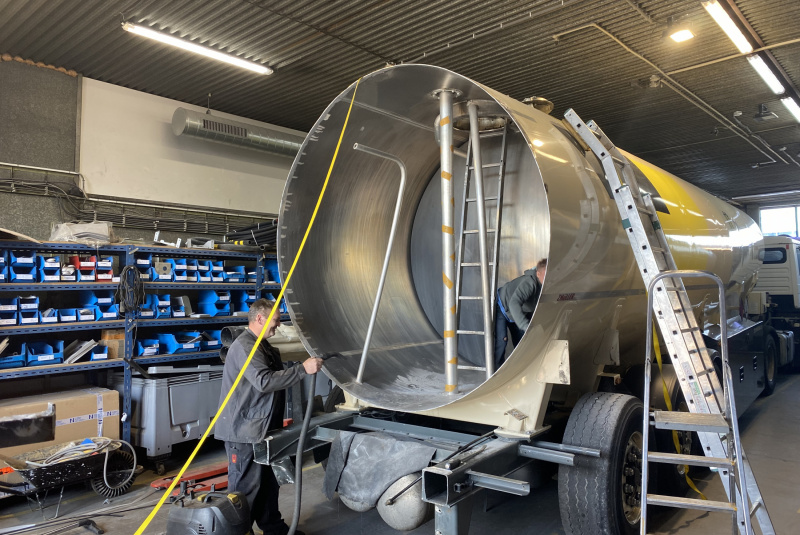 Servis / Oprava cisternových nadstavieb - foto Servis / Oprava cisternových nadstavieb - foto